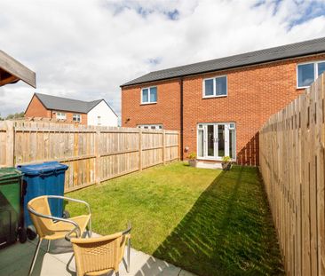 2 bed terraced house to rent in Hawk Chase, Newcastle Upon Tyne, NE13 - Photo 3