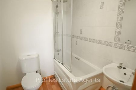 2 bedroom maisonette to rent - Photo 3