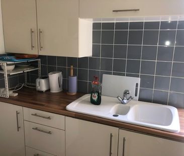 Room in a Shared House, Haig Road West, E13 - Photo 6