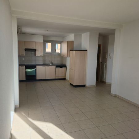 Joli appartement de 3 pièces au 1er étage avec balcon et vue sur le lac - Photo 5