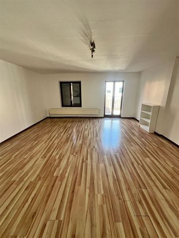 En plein coeur de la grand place! Beau STUDIO NON MEUBLE - Foto 4