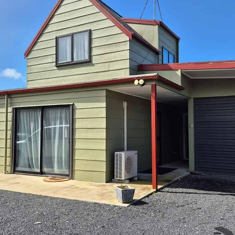 Warm, Quiet, semi rural, garden 2 min away from to - Photo 1