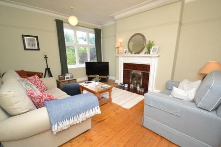3 bedroom flat to rent - Photo 2