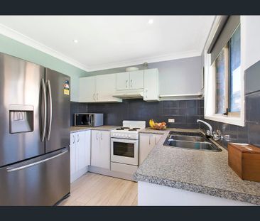 Beautiful Family Home - Photo 4