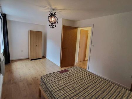 Central Court, Salford, M3 - Photo 2