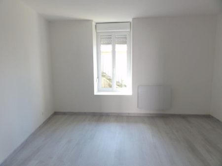 Location Appartement 2 pièces 37m² LE CREUSOT 71200 - Photo 3