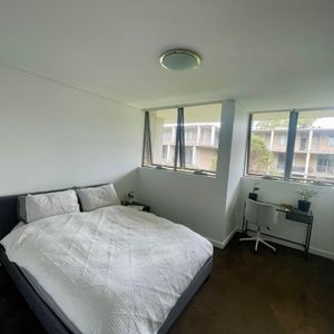 Marrickville - Photo 2