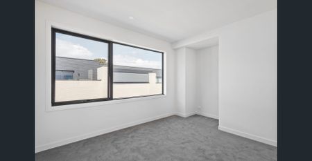 Discover Modern Bayside Living – Brand-New Three-Bedroom Townhouse in Sandringham - Photo 5