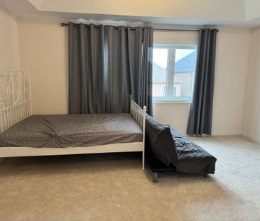 For Lease - 30 Buttonleaf Crescent, Whitchurch-Stouffville, Ontario - Photo 4
