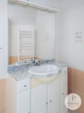Location Maison 7 pièces 127m² - Photo 4