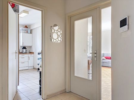 Appartement 2 chambres à louer au centre d'Embourg - Photo 2