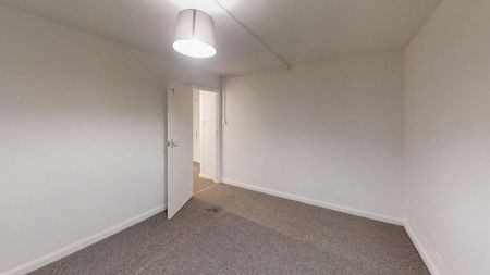 2 bedroom maisonette to rent - Photo 4