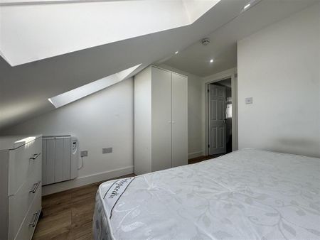 House share to rent - Photo 4