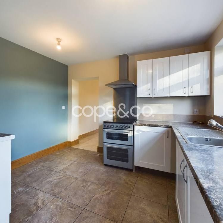 2 bedroom end of terrace house to rent - Photo 1