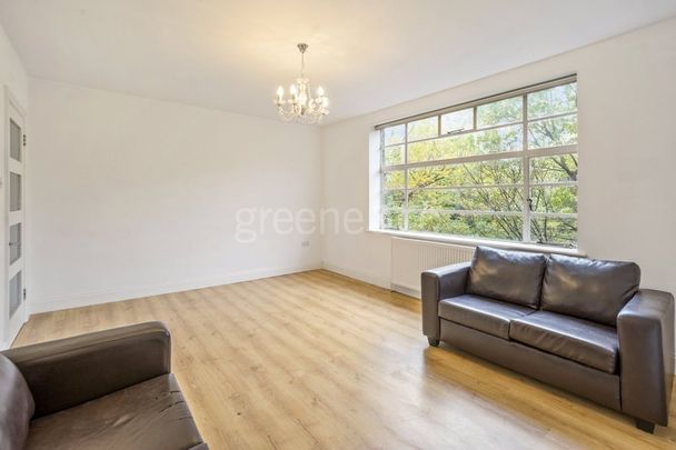3 bedroom flat to rent - Photo 1