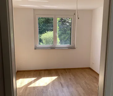 Wohlfühlwohnung mit Befristung zum 31.05.2025: 4-Zimmerwohnung mit Terrasse und Gartenanteil - Foto 1