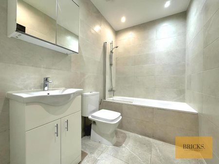 2 bedroom apartment to rent - Photo 3