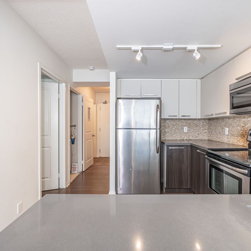 For Lease - 11 St Joseph Street Unit# 1802, Toronto, Ontario - Photo 1