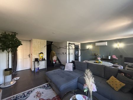 UCHAUD BEAU P3 EN DUPLEX ENTIEREMENT RENOVE - Photo 3