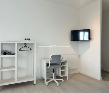 Location Appartement 7 pièces 168m² TOURCOING 59200 - Photo 5