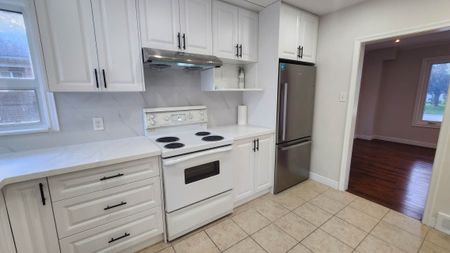 For Lease - 42 Cartier Crescent, Richmond Hill, Ontario - Photo 4