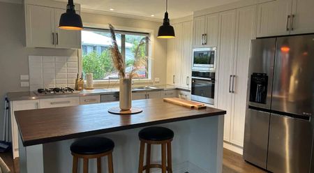 Four bedroom family home in sought after location - Photo 5