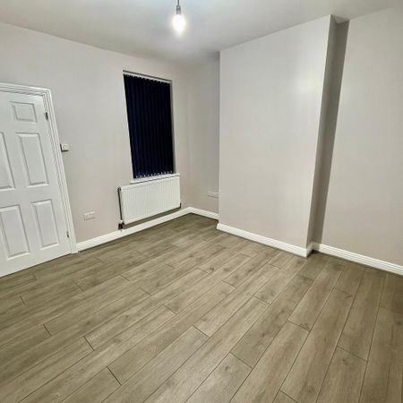 3 Bed Mid Terrace Grove Road Leicester LE5 - Ace Properties - Photo 2