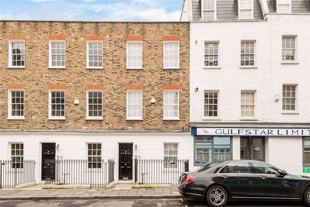 Completely modernised three bedroom townhouse moments from Marylebone - Photo 1