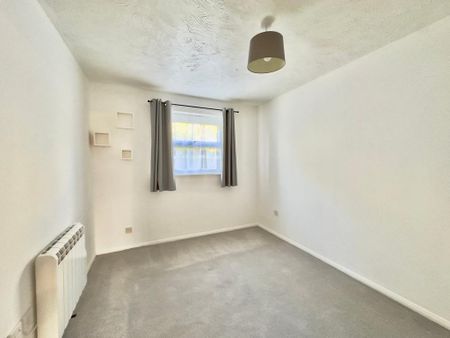 1 bedroom ground floor flat to rent - Photo 3