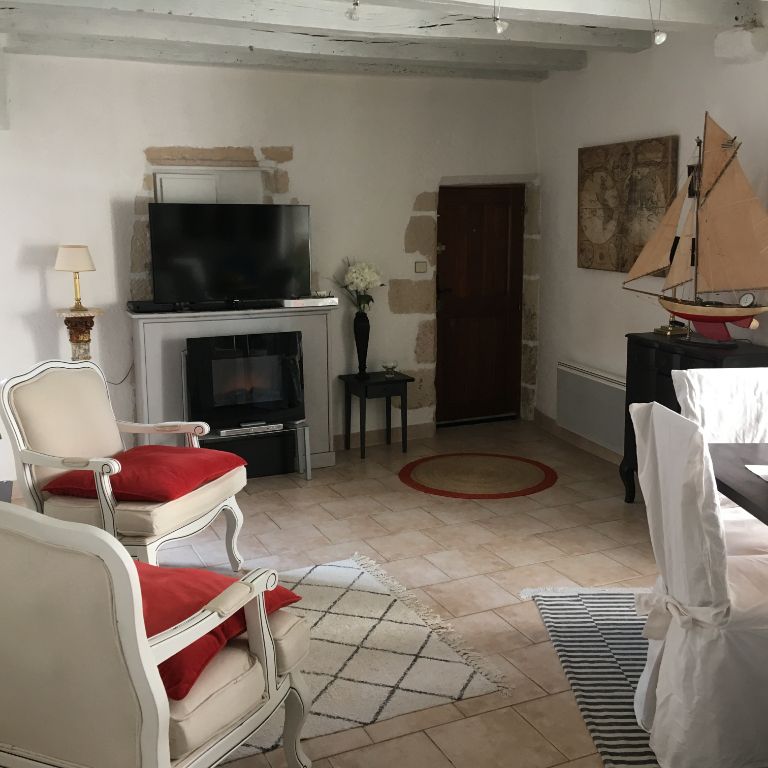 Appartement de charme situé en coeur de ville - Photo 1