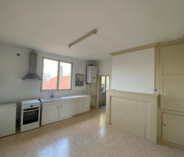 Location Appartement 3 pièces 72m² - Photo 2