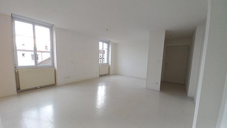 APPARTEMENT T3 A LOUER A GENELARD - Photo 3