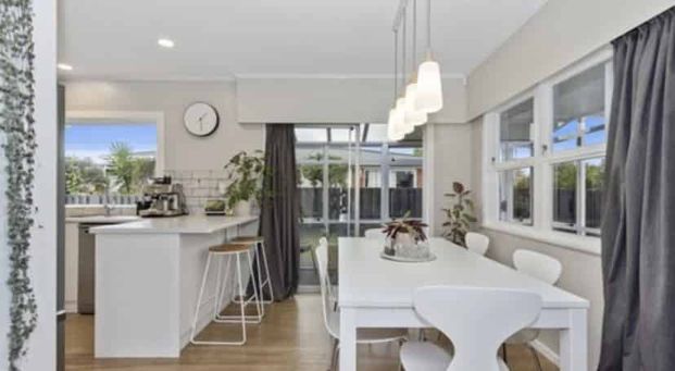 Chartwell Charmer - Photo 1