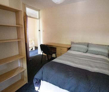 3 bedroom townhouse to rent - Photo 2
