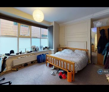 1 bedroom in a house share to rent - Photo 4