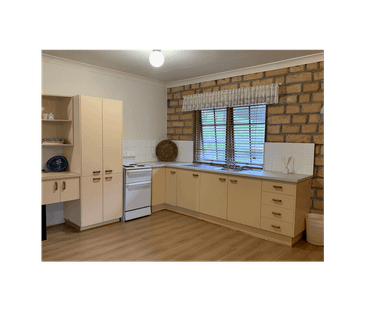 UPSTAIRS 2 BEDROOM MUD BRICK UNIT IN WEST HAVEN - Photo 3