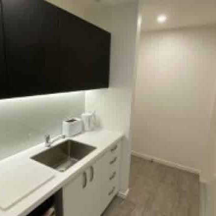 Secluded unit on Perriam - Photo 1