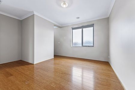 Ideal Family Lifestyle in a Premier Location - Photo 3