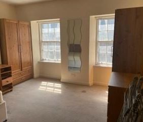 3 bedroom flat to rent - Photo 1