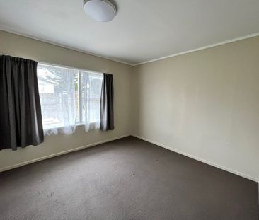 Unit 1, 35 Driver Road, Mangere East, Auckland - Photo 1