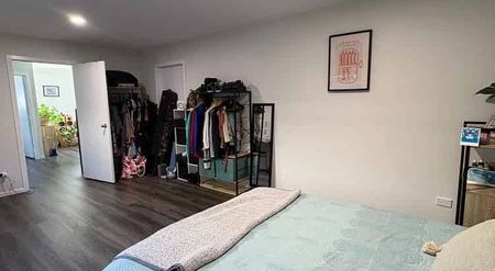 Charming 1BR Home with Garden – Bellevue - Photo 3