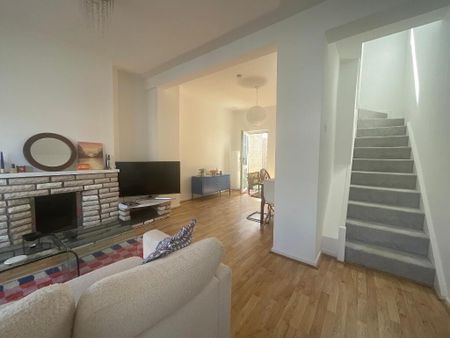 37 Jocelyn Avenue, Belfast, BT6 9AX - Photo 2