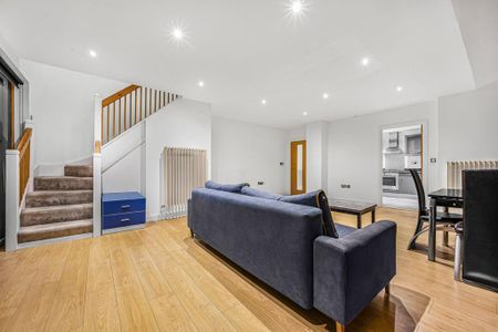 2 bedroom flat to rent - Photo 2