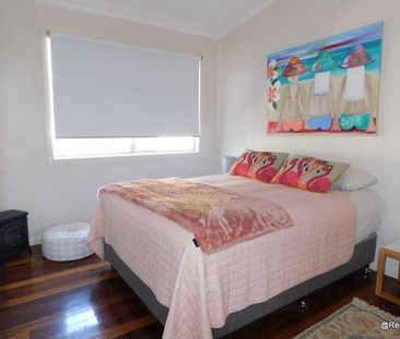 Spacious Family Home on 1,018m² in Nanango - Photo 4