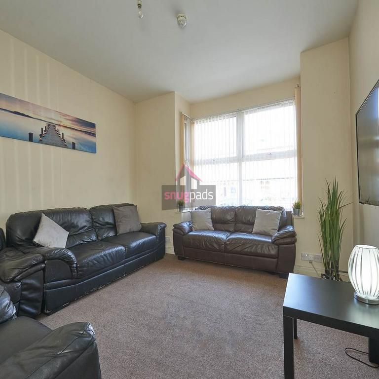 6 bedroom house to rent - Photo 1