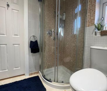 1 bedroom in a house share to rent - Photo 4