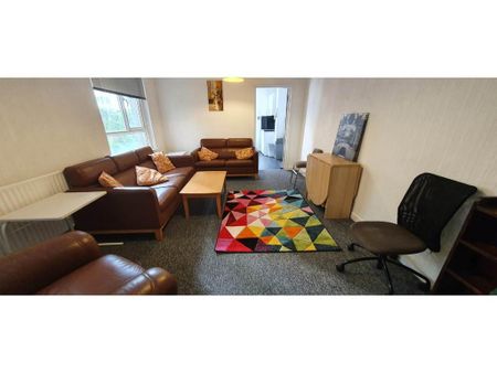 2 bedroom flat to rent - Photo 5