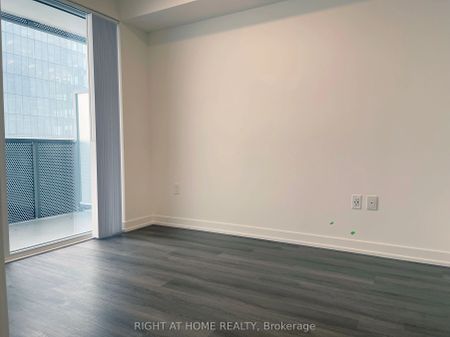 138 Downes Street #2808 - Photo 2