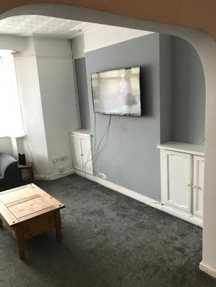 3 bedroom terraced house to rent - Photo 1