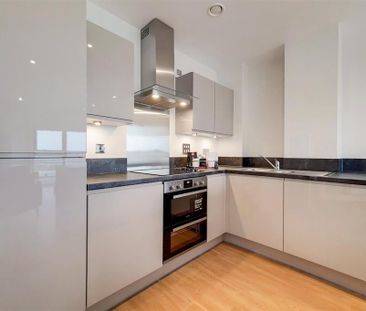3 bedroom apartment to rent - Photo 2